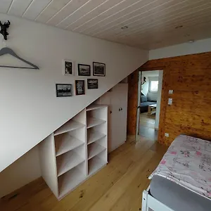  Apartment Komplette Dachwohnung Mit Balkon Und Bergblick